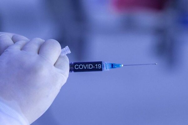 ¿Quién No se Debe Vacunar de la COVID-19?, ¿Para quién está indicada la vacuna contra el Coronavirus?, Advertencias y Precauciones de las vacunas de la COVID-19, Primera dosis de la Vacuna de Pfizer-BioNTech,